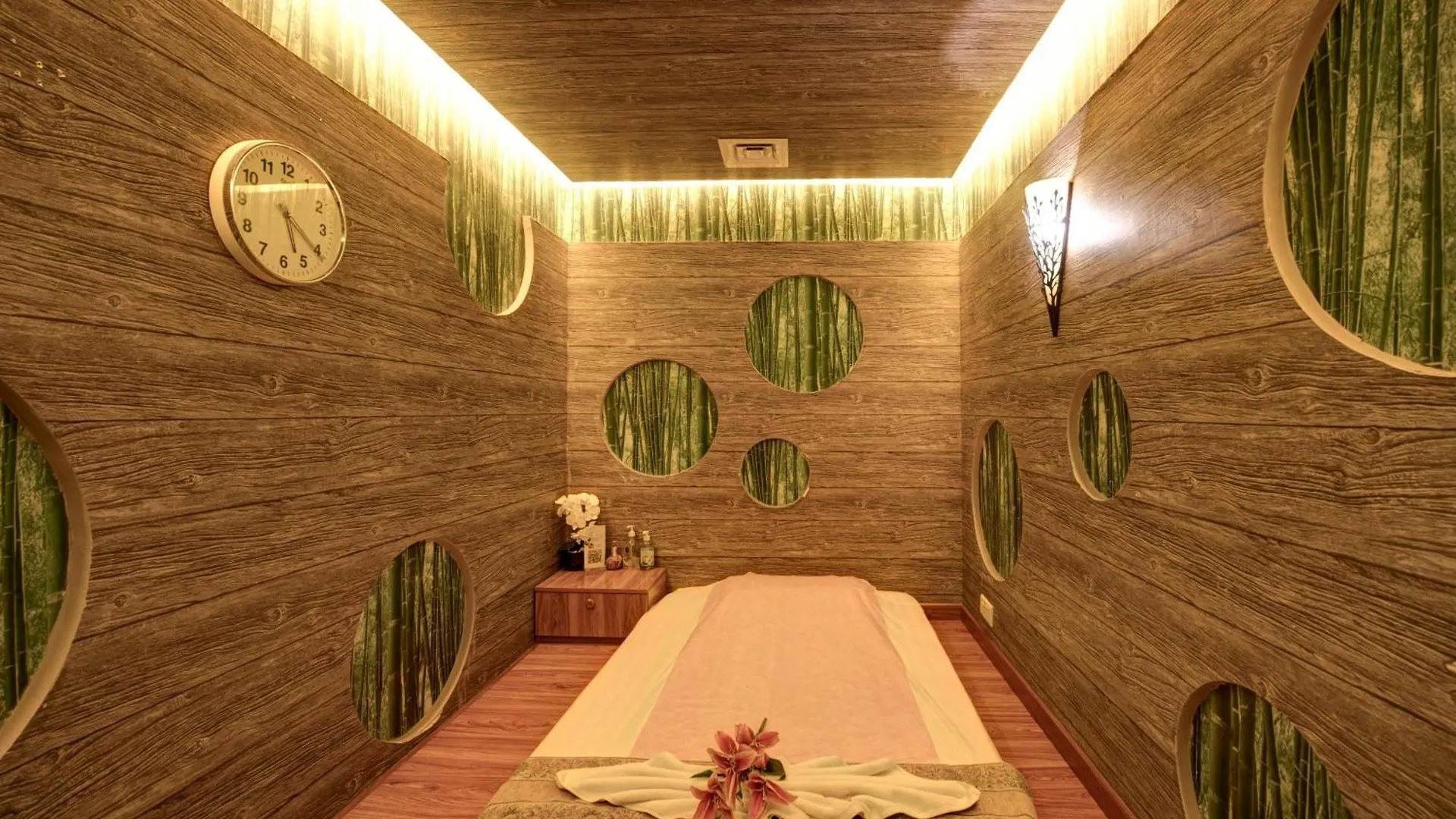 Lotus Grand Hotel Dubai 4*,  United Arab Emirates